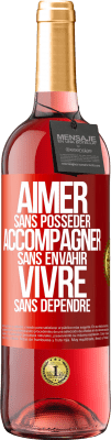 29,95 € Envoi gratuit | Vin rosé Édition ROSÉ Aimer sans posséder, accompagner sans envahir, vivre sans dépendre Étiquette Rouge. Étiquette personnalisable Vin jeune Récolte 2025 Tempranillo