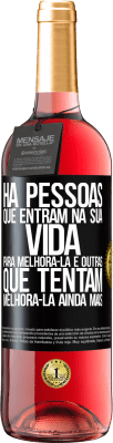 29,95 € Envio grátis | Vinho rosé Edição ROSÉ Há pessoas que entram na sua vida para melhorá-la e outras que tentam melhorá-la ainda mais Etiqueta Preta. Etiqueta personalizável Vinho jovem Colheita 2023 Tempranillo