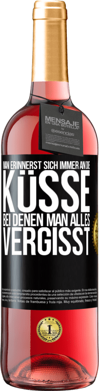 29,95 € Kostenloser Versand | Roséwein ROSÉ Ausgabe Man erinnerst sich immer an die Küsse, bei denen man alles vergisst Schwarzes Etikett. Anpassbares Etikett Junger Wein Ernte 2024 Tempranillo