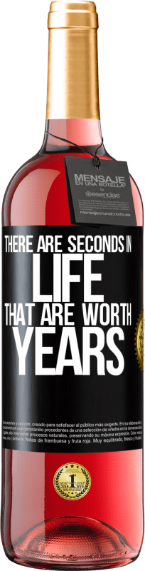 29,95 € Free Shipping | Rosé Wine ROSÉ Edition There are seconds in life that are worth years Black Label. Customizable label Young wine Harvest 2024 Tempranillo