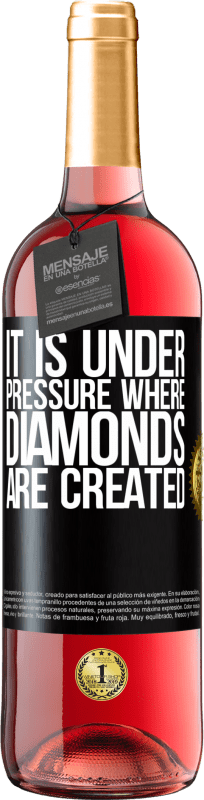 29,95 € 送料無料 | ロゼワイン ROSÉエディション ダイアモンドが作成されるのはプレッシャーです ブラックラベル. カスタマイズ可能なラベル 若いワイン 収穫 2023 Tempranillo