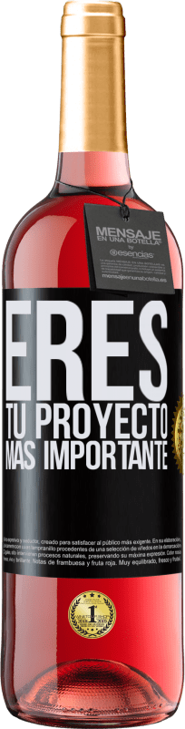 29,95 € Envío gratis | Vino Rosado Edición ROSÉ Eres tu proyecto más importante Etiqueta Negra. Etiqueta personalizable Vino joven Cosecha 2023 Tempranillo