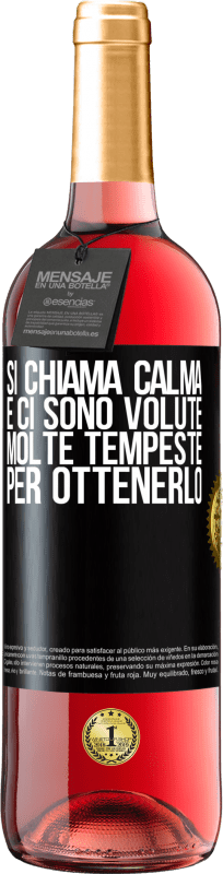 29,95 € Spedizione Gratuita | Vino rosato Edizione ROSÉ Si chiama calma, e ci sono volute molte tempeste per ottenerlo Etichetta Nera. Etichetta personalizzabile Vino giovane Raccogliere 2025 Tempranillo