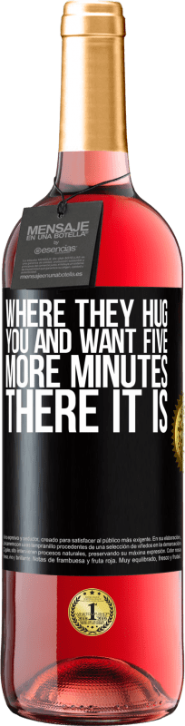 29,95 € Free Shipping | Rosé Wine ROSÉ Edition Where they hug you and want five more minutes, there it is Black Label. Customizable label Young wine Harvest 2023 Tempranillo