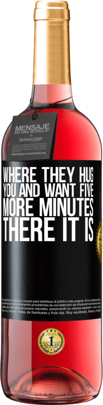 29,95 € Free Shipping | Rosé Wine ROSÉ Edition Where they hug you and want five more minutes, there it is Black Label. Customizable label Young wine Harvest 2024 Tempranillo