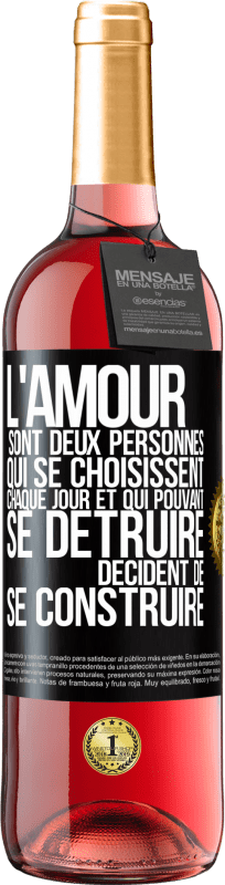 29,95 € Envoi gratuit | Vin rosé Édition ROSÉ L'amour sont deux personnes qui se choisissent chaque jour et qui pouvant se détruire, décident de se construire Étiquette Noire. Étiquette personnalisable Vin jeune Récolte 2024 Tempranillo