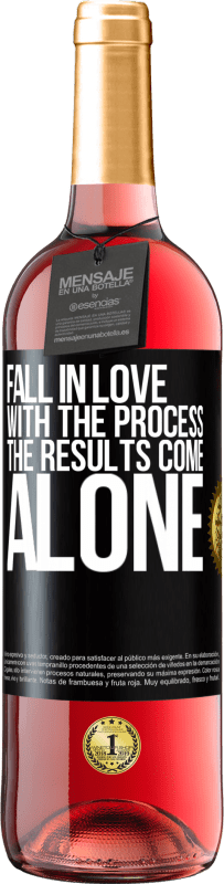 29,95 € Free Shipping | Rosé Wine ROSÉ Edition Fall in love with the process, the results come alone Black Label. Customizable label Young wine Harvest 2024 Tempranillo