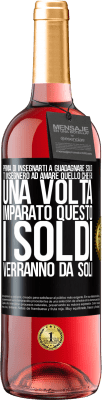 29,95 € Spedizione Gratuita | Vino rosato Edizione ROSÉ Prima di insegnarti a guadagnare soldi, ti insegnerò ad amare quello che fai. Una volta imparato questo, i soldi verranno da Etichetta Nera. Etichetta personalizzabile Vino giovane Raccogliere 2023 Tempranillo