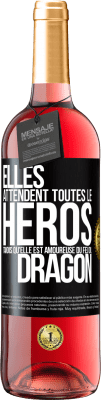 29,95 € Envoi gratuit | Vin rosé Édition ROSÉ Elles attendent toutes le héros tandis qu'elle est amoureuse du feu du dragon Étiquette Noire. Étiquette personnalisable Vin jeune Récolte 2025 Tempranillo