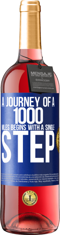 29,95 € 免费送货 | 桃红葡萄酒 ROSÉ版 一千英里的旅程始于一步 蓝色标签. 可自定义的标签 青年酒 收成 2023 Tempranillo