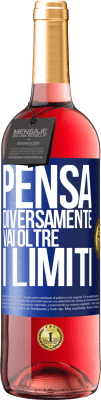 29,95 € Spedizione Gratuita | Vino rosato Edizione ROSÉ Pensa diversamente. Vai oltre i limiti Etichetta Blu. Etichetta personalizzabile Vino giovane Raccogliere 2025 Tempranillo