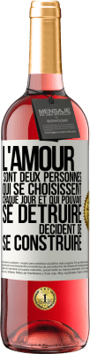 29,95 € Envoi gratuit | Vin rosé Édition ROSÉ L'amour sont deux personnes qui se choisissent chaque jour et qui pouvant se détruire, décident de se construire Étiquette Blanche. Étiquette personnalisable Vin jeune Récolte 2024 Tempranillo