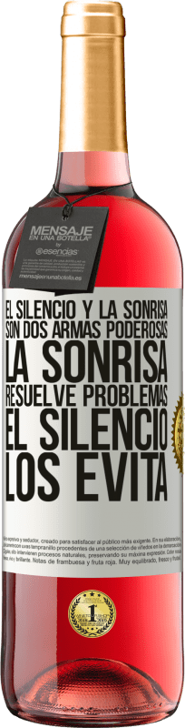 29,95 € Envío gratis | Vino Rosado Edición ROSÉ El silencio y la sonrisa son dos armas poderosas. La sonrisa resuelve problemas, el silencio los evita Etiqueta Blanca. Etiqueta personalizable Vino joven Cosecha 2024 Tempranillo