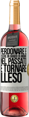 29,95 € Spedizione Gratuita | Vino rosato Edizione ROSÉ Perdonare è essere in grado di andare nel passato e tornare illeso Etichetta Bianca. Etichetta personalizzabile Vino giovane Raccogliere 2023 Tempranillo