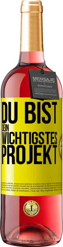 29,95 € Kostenloser Versand | Roséwein ROSÉ Ausgabe Du bist dein wichtigstes Projekt Gelbes Etikett. Anpassbares Etikett Junger Wein Ernte 2024 Tempranillo