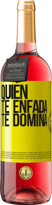 29,95 € Envío gratis | Vino Rosado Edición ROSÉ Quien te enfada te domina Etiqueta Amarilla. Etiqueta personalizable Vino joven Cosecha 2025 Tempranillo