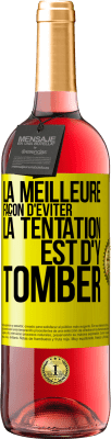 29,95 € Envoi gratuit | Vin rosé Édition ROSÉ La meilleure façon d'éviter la tentation est d'y tomber Étiquette Jaune. Étiquette personnalisable Vin jeune Récolte 2025 Tempranillo