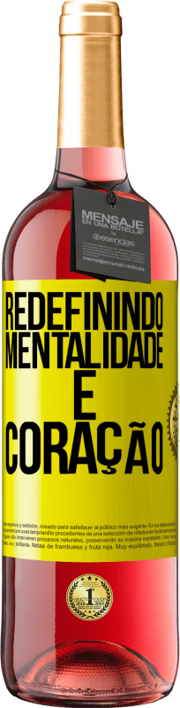 29,95 € Envio grátis | Vinho rosé Edição ROSÉ Redefinindo mentalidade e coração Etiqueta Amarela. Etiqueta personalizável Vinho jovem Colheita 2024 Tempranillo