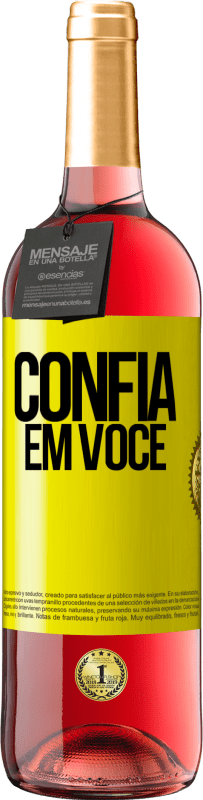 29,95 € Envio grátis | Vinho rosé Edição ROSÉ Confia em você Etiqueta Amarela. Etiqueta personalizável Vinho jovem Colheita 2025 Tempranillo