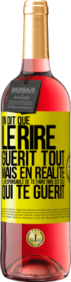 29,95 € Envoi gratuit | Vin rosé Édition ROSÉ On dit que le rire guérit tout, mais en réalité, le responsable de te faire rire est celui qui te guérit Étiquette Jaune. Étiquette personnalisable Vin jeune Récolte 2024 Tempranillo