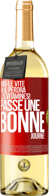 29,95 € Envoi gratuit | Vin blanc Édition WHITE Bois-le vite ou il perdra les vitamines! Passe une bonne journée Étiquette Rouge. Étiquette personnalisable Vin jeune Récolte 2024 Verdejo