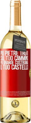 29,95 € Spedizione Gratuita | Vino bianco Edizione WHITE Più pietre trovi sul tuo cammino, più grande costruirai il tuo castello Etichetta Rossa. Etichetta personalizzabile Vino giovane Raccogliere 2023 Verdejo