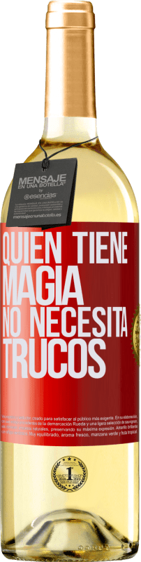 29,95 € Envío gratis | Vino Blanco Edición WHITE Quien tiene magia no necesita trucos Etiqueta Roja. Etiqueta personalizable Vino joven Cosecha 2024 Verdejo