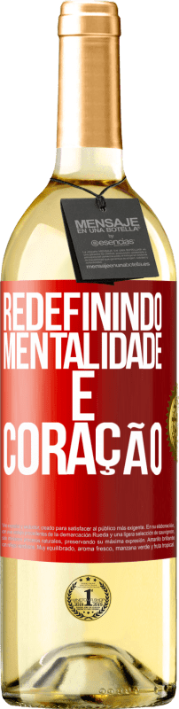 29,95 € Envio grátis | Vinho branco Edição WHITE Redefinindo mentalidade e coração Etiqueta Vermelha. Etiqueta personalizável Vinho jovem Colheita 2024 Verdejo