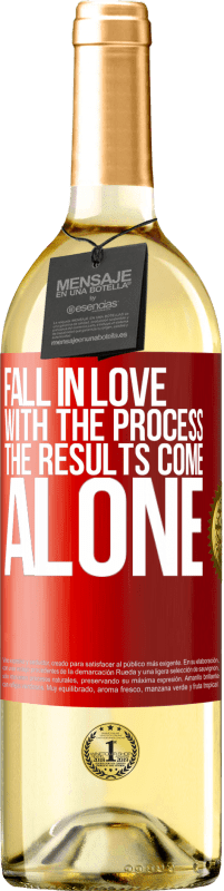 29,95 € Free Shipping | White Wine WHITE Edition Fall in love with the process, the results come alone Red Label. Customizable label Young wine Harvest 2023 Verdejo
