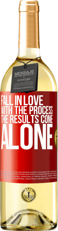 29,95 € Free Shipping | White Wine WHITE Edition Fall in love with the process, the results come alone Red Label. Customizable label Young wine Harvest 2024 Verdejo