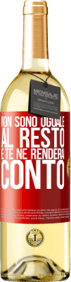 29,95 € Spedizione Gratuita | Vino bianco Edizione WHITE Non sono uguale al resto e te ne renderai conto Etichetta Rossa. Etichetta personalizzabile Vino giovane Raccogliere 2025 Verdejo