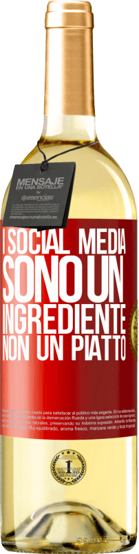 29,95 € Spedizione Gratuita | Vino bianco Edizione WHITE I social media sono un ingrediente, non un piatto Etichetta Rossa. Etichetta personalizzabile Vino giovane Raccogliere 2024 Verdejo