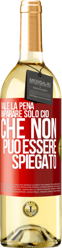 29,95 € Spedizione Gratuita | Vino bianco Edizione WHITE Vale la pena imparare solo ciò che non può essere spiegato Etichetta Rossa. Etichetta personalizzabile Vino giovane Raccogliere 2023 Verdejo