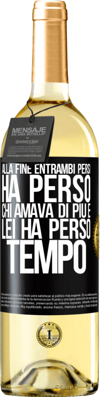 29,95 € Spedizione Gratuita | Vino bianco Edizione WHITE Alla fine, entrambi persi. Ha perso chi amava di più e lei ha perso tempo Etichetta Nera. Etichetta personalizzabile Vino giovane Raccogliere 2024 Verdejo