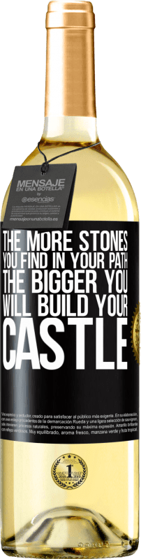 29,95 € Free Shipping | White Wine WHITE Edition The more stones you find in your path, the bigger you will build your castle Black Label. Customizable label Young wine Harvest 2023 Verdejo