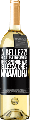 29,95 € Spedizione Gratuita | Vino bianco Edizione WHITE La bellezza che attira raramente corrisponde alla bellezza che si innamora Etichetta Nera. Etichetta personalizzabile Vino giovane Raccogliere 2025 Verdejo
