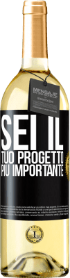 29,95 € Spedizione Gratuita | Vino bianco Edizione WHITE Sei il tuo progetto più importante Etichetta Nera. Etichetta personalizzabile Vino giovane Raccogliere 2024 Verdejo