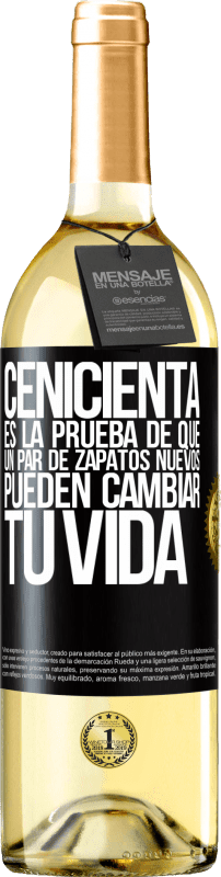 29,95 € Envío gratis | Vino Blanco Edición WHITE Cenicienta es la prueba de que un par de zapatos nuevos pueden cambiar tu vida Etiqueta Negra. Etiqueta personalizable Vino joven Cosecha 2024 Verdejo