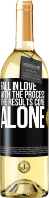 29,95 € Free Shipping | White Wine WHITE Edition Fall in love with the process, the results come alone Black Label. Customizable label Young wine Harvest 2025 Verdejo