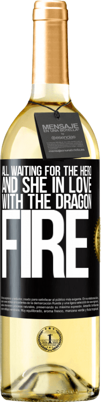 29,95 € Free Shipping | White Wine WHITE Edition All waiting for the hero and she in love with the dragon fire Black Label. Customizable label Young wine Harvest 2025 Verdejo