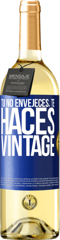 29,95 € Envío gratis | Vino Blanco Edición WHITE Tú no envejeces, te haces vintage Etiqueta Azul. Etiqueta personalizable Vino joven Cosecha 2023 Verdejo