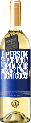 29,95 € Spedizione Gratuita | Vino bianco Edizione WHITE Le persone che portano la propria acqua, conoscono il valore di ogni goccia Etichetta Blu. Etichetta personalizzabile Vino giovane Raccogliere 2023 Verdejo