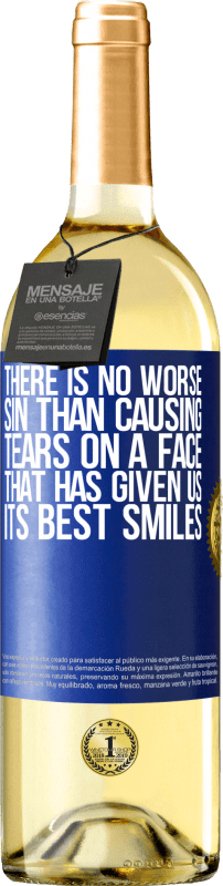 29,95 € Free Shipping | White Wine WHITE Edition There is no worse sin than causing tears on a face that has given us its best smiles Blue Label. Customizable label Young wine Harvest 2024 Verdejo