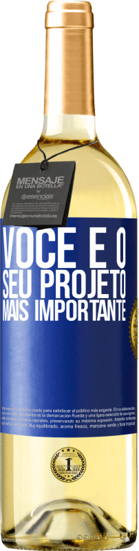 29,95 € Envio grátis | Vinho branco Edição WHITE Você é o seu projeto mais importante Etiqueta Azul. Etiqueta personalizável Vinho jovem Colheita 2024 Verdejo