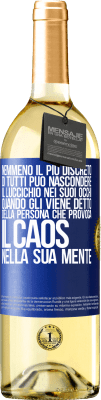 29,95 € Spedizione Gratuita | Vino bianco Edizione WHITE Nemmeno il più discreto di tutti può nascondere il luccichio nei suoi occhi quando gli viene detto della persona che provoca Etichetta Blu. Etichetta personalizzabile Vino giovane Raccogliere 2024 Verdejo