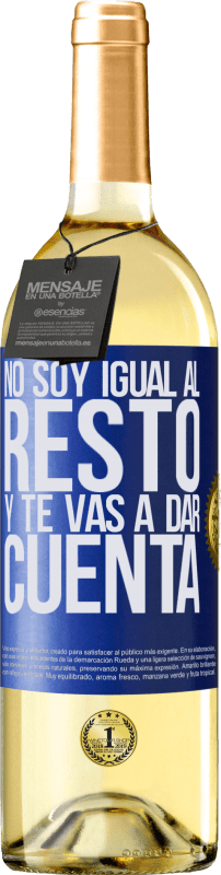 29,95 € Envío gratis | Vino Blanco Edición WHITE No soy igual al resto, y te vas a dar cuenta Etiqueta Azul. Etiqueta personalizable Vino joven Cosecha 2024 Verdejo