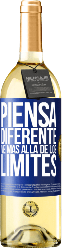 29,95 € Envío gratis | Vino Blanco Edición WHITE Piensa diferente. Ve más allá de los límites Etiqueta Azul. Etiqueta personalizable Vino joven Cosecha 2023 Verdejo