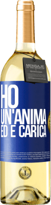 29,95 € Spedizione Gratuita | Vino bianco Edizione WHITE Ho un'anima ed è carica Etichetta Blu. Etichetta personalizzabile Vino giovane Raccogliere 2025 Verdejo