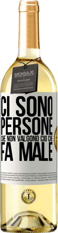 29,95 € Spedizione Gratuita | Vino bianco Edizione WHITE Ci sono persone che non valgono ciò che fa male Etichetta Bianca. Etichetta personalizzabile Vino giovane Raccogliere 2024 Verdejo