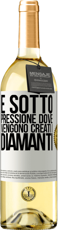 29,95 € Spedizione Gratuita | Vino bianco Edizione WHITE È sotto pressione dove vengono creati i diamanti Etichetta Bianca. Etichetta personalizzabile Vino giovane Raccogliere 2024 Verdejo